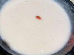 -老牌坊云南鱼豆花火锅(爱建店)
