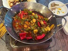 -老街烧烤大排档·地道湖北菜·龙虾馆(汉口火车站店)