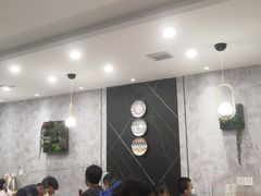大堂-歹歹的加个面过油肉拌面