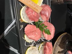 -山川小町·极番烧肉(新地假日广场店)