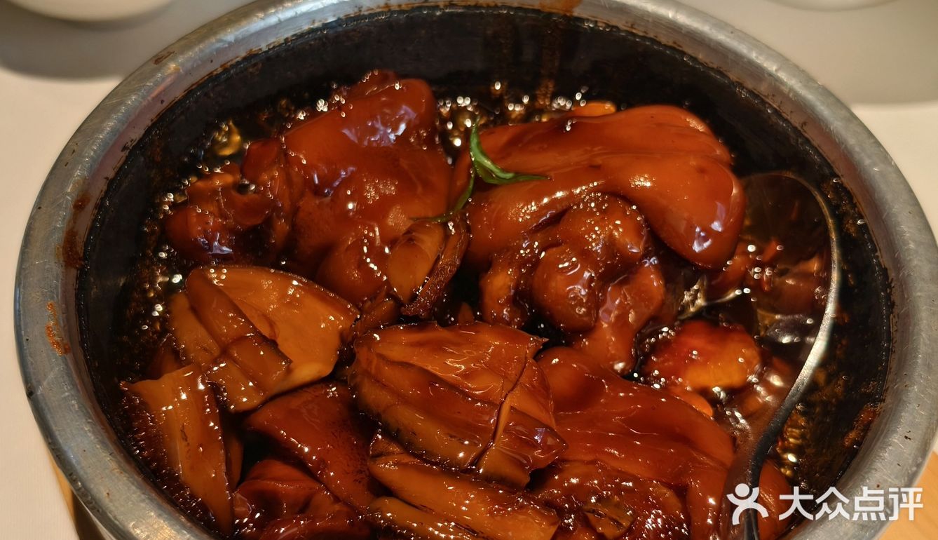 周末美食探店，上海商城厢房吃顿本帮菜