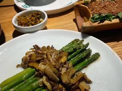 -一坐一忘云南菜(嘉里中心店)