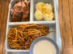 -汽车博物馆主题餐厅
