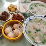 城中村老广早茶，满满烟火气