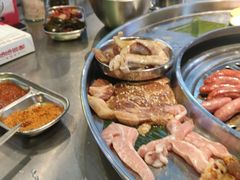 -哈哈碳都·牛肋条无限自助烤肉(台江万达店)