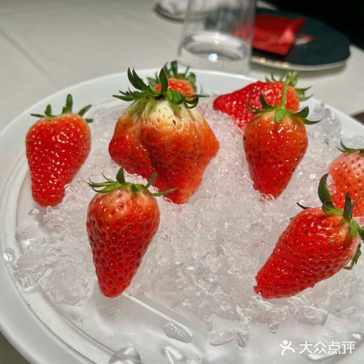 魔都也能吃到正宗北京烤鸭～四季民福上海首店开业啦