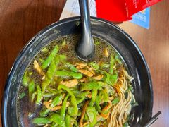 青椒肉丝汤面-大龙汤包