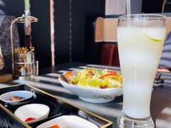 -铭牛烧肉·和牛海鲜自助(高新月牙湖店)