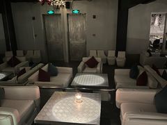 -穹六人间 people 6(岳阳路店)