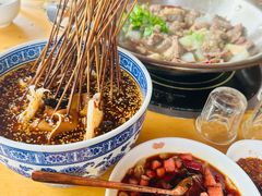 -大众跷脚牛肉馆·非遗传承单位(峨眉山店)