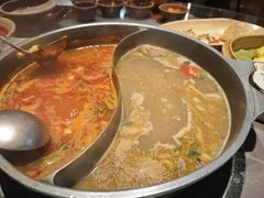 -苗阿哥酸汤牛肉火锅(体育场店)