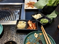 -臻牛烤肉