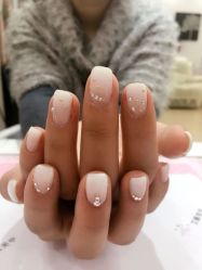 -艾薇美甲美睫