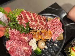 -山川小町·极番烧肉(新地假日广场店)