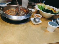 -左庭右院鲜牛肉火锅(金山万达店)