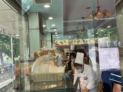 面包甜点陈列柜-新侨三宝乐面包店(崇文门店)