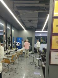 -藤野造型烫发染发