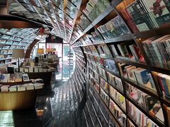 -钟书阁(珍园店)