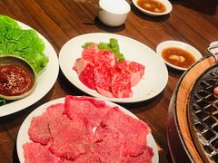 -焼肉まんぐう