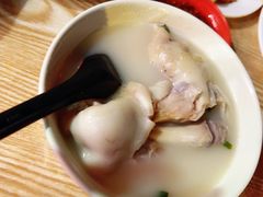 -雷祖芳老妈蹄花店