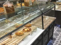 面包甜点陈列柜-面包新语(滨湖万达店)