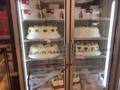 -红宝石·鲜奶小方·海派西点房(浦三店)