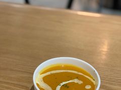 南瓜汤-HELLO 27 意面·沙拉·帕尼尼