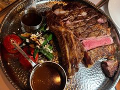 特色澳洲和牛战斧牛排-Kathleen's Waitan 凯圣琳江景西餐厅(外滩店)