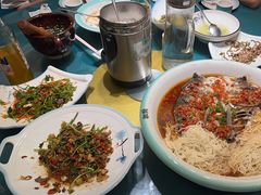 -呷湘厨·鱼汤捞饭·剁椒鱼头·辣椒炒肉(国家会展中心店)
