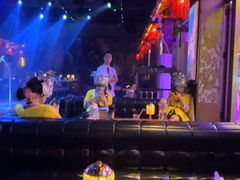 -喜鹊音乐酒馆(西街店)