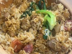 -煲仔皇腊味煲仔饭(经四万达店)