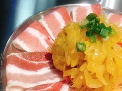 酸菜五花肉-马路牙子烧烤音乐酒馆(望京店)