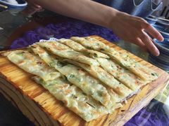 葱油饼-95号酱骨·一块豆腐(展春园西路店)