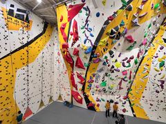 -问山MountQuest攀岩馆