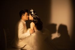 点击看大图 -挪娅婚纱摄影皇家会所