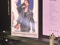 -东方体育中心(地铁站)