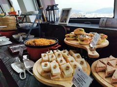 -三亚湾海居铂尔曼度假酒店