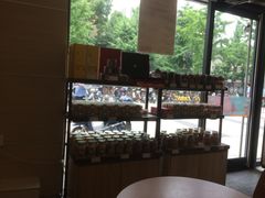 -85度C(生甜甜圈研究工坊·上海局门店)