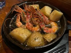 橄榄油煮进口虾仁配小土豆-LIBERO(张虹路店)