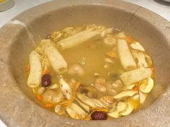 -七采菌园·野生菌石锅鱼(环城北路店)