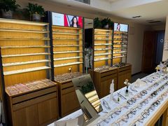 -优医视平价眼镜超市蔡司依视路折扣(小马厂店)