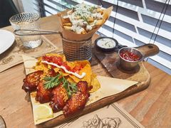 -Mark&Mars Restaurant