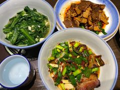 大蒜辣椒炒腊肉-廖师傅大蒜炒腊肉(袁家岭店)