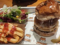 -HUZI虎滋精酿餐吧(京西大悦城店)