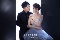 -乐派诗婚纱摄影