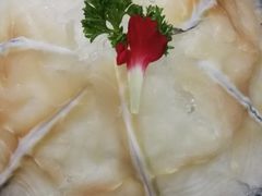 -老牌坊云南鱼豆花火锅(哈西万达店)