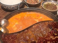 -旧街市鲜货老火锅(大光路店)