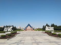 -上海市龙华烈士陵园