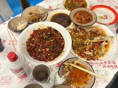 -堂瓦里·33年传统赣菜(第一街区店)