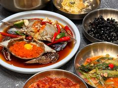 -草家酱蟹炭火烤肉店(珲春南路二店)